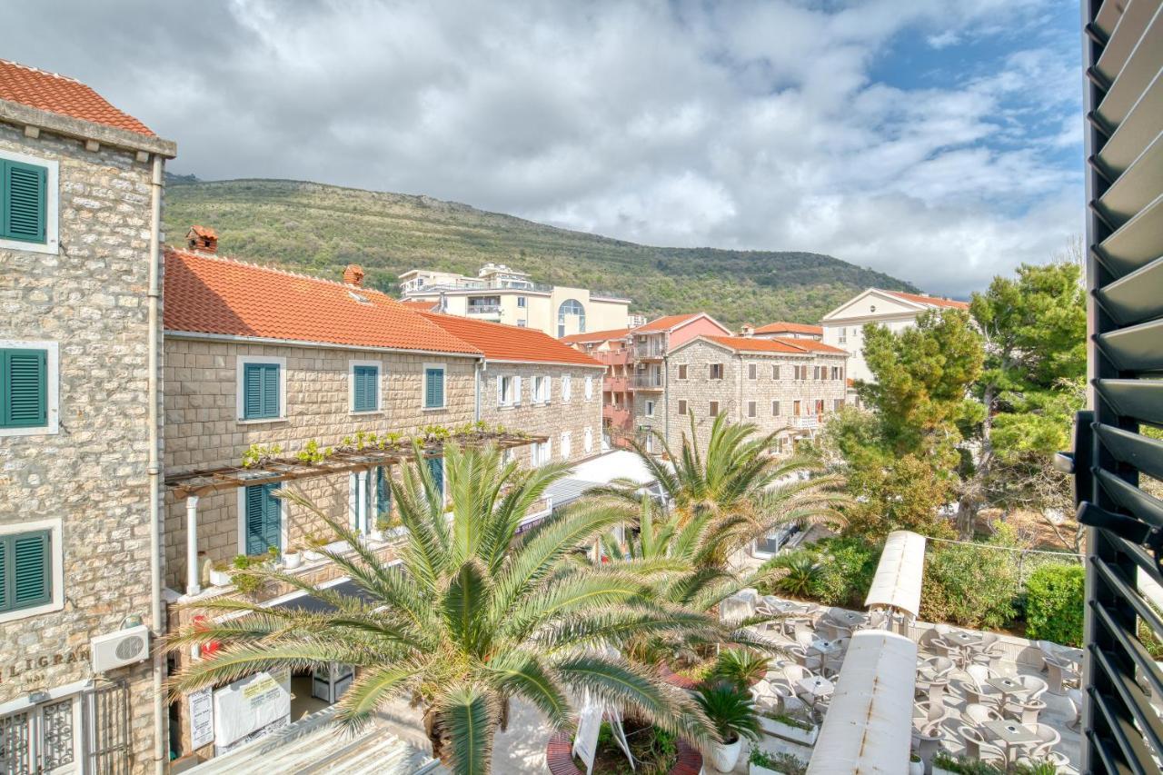 Petrovac Symphony Apartments Street View מראה חיצוני תמונה